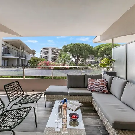 Διαμέρισμα Near Beach, Sea View & Garage - Happy